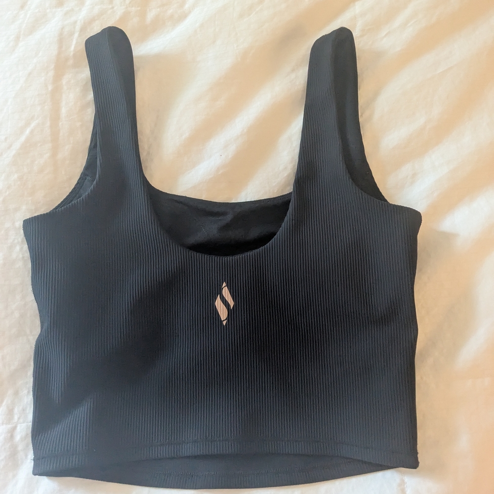 Black Ribbed Crop Top